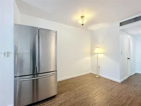 7133 Bay Drive Miami Beach FL 33141