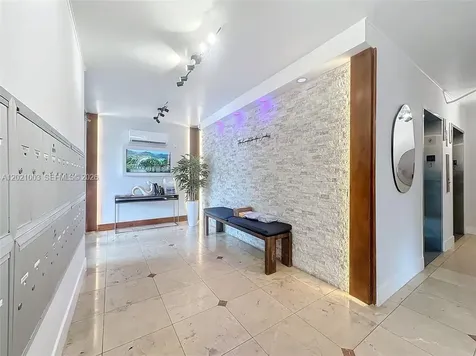 7133 Bay Drive Miami Beach FL 33141