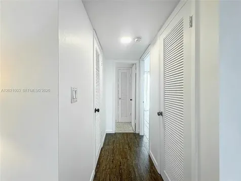 7133 Bay Drive Miami Beach FL 33141