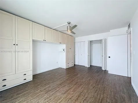 7133 Bay Drive Miami Beach FL 33141