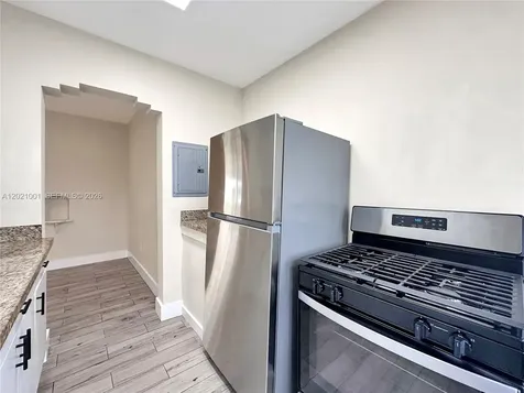 965 Bay Drive Miami Beach FL 33141