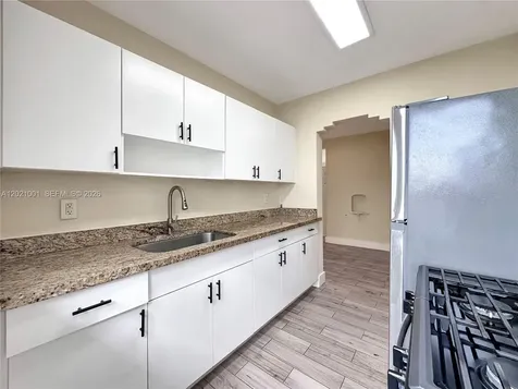 965 Bay Drive Miami Beach FL 33141