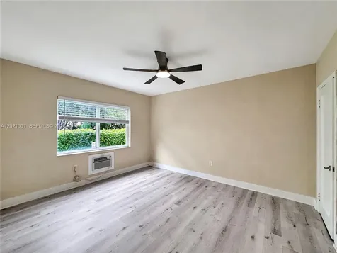 965 Bay Drive Miami Beach FL 33141