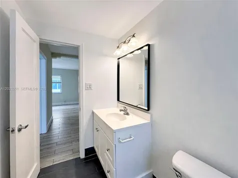 965 Bay Drive Miami Beach FL 33141