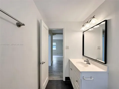965 Bay Drive Miami Beach FL 33141