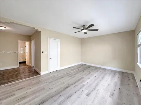 965 Bay Drive Miami Beach FL 33141
