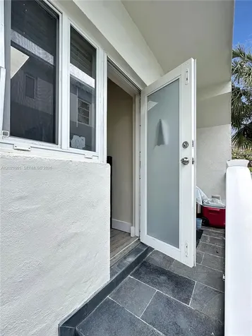 965 Bay Drive Miami Beach FL 33141