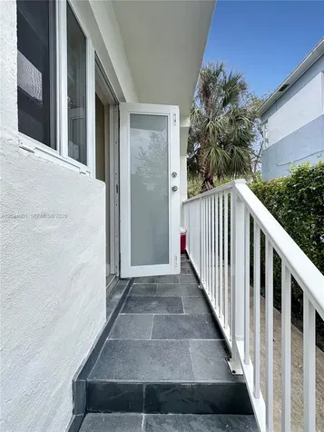 965 Bay Drive Miami Beach FL 33141