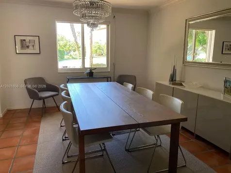 8100 SW 142nd Te Palmetto Bay FL 33158