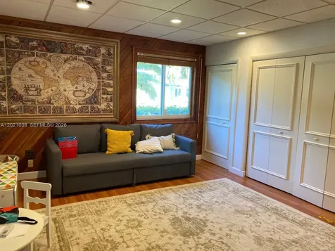 8100 SW 142nd Te Palmetto Bay FL 33158