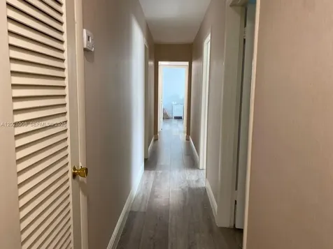 8100 SW 142nd Te Palmetto Bay FL 33158