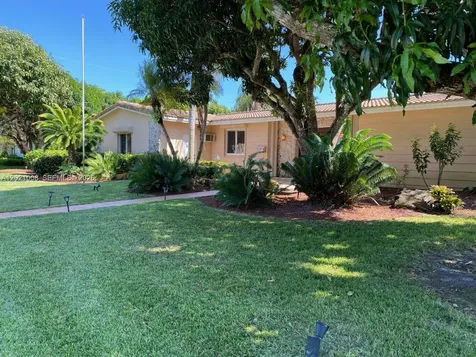 8100 SW 142nd Te Palmetto Bay FL 33158