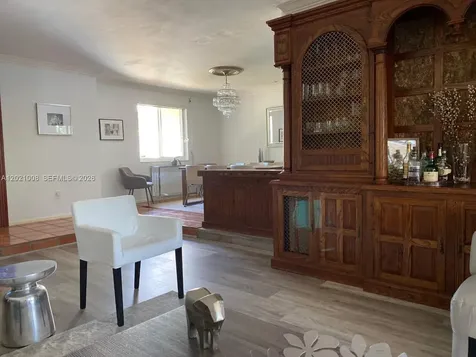 8100 SW 142nd Te Palmetto Bay FL 33158