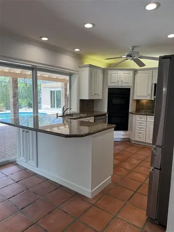 8100 SW 142nd Te Palmetto Bay FL 33158