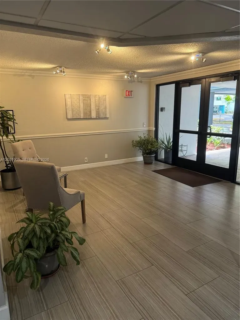 901 Hillcrest Drive Hollywood FL 33021