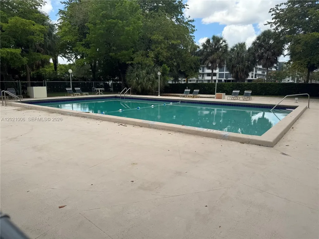 901 Hillcrest Drive Hollywood FL 33021