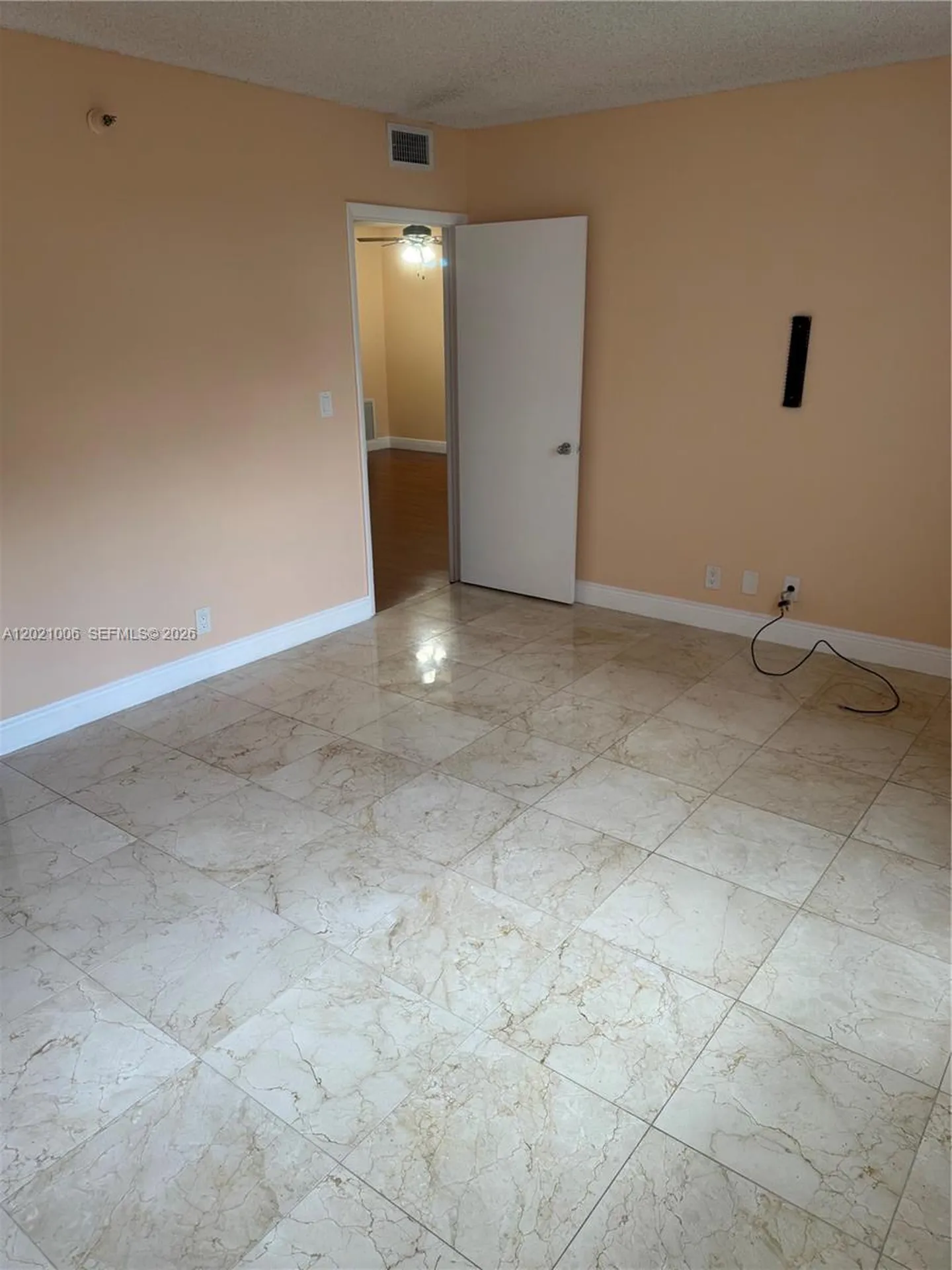 901 Hillcrest Drive Hollywood FL 33021