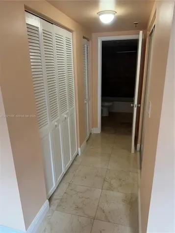 901 Hillcrest Drive Hollywood FL 33021