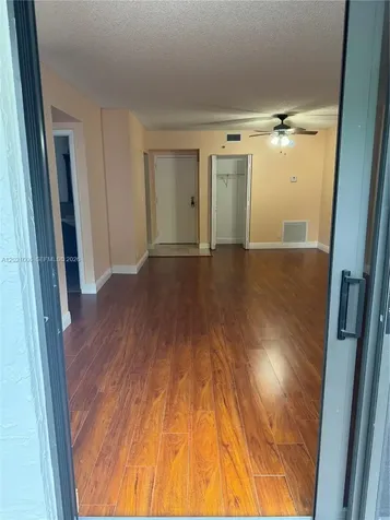 901 Hillcrest Drive Hollywood FL 33021