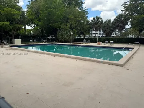 901 Hillcrest Drive Hollywood FL 33021