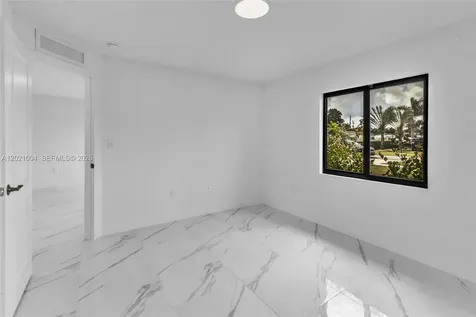 152 NW 18th Street Homestead FL 33030