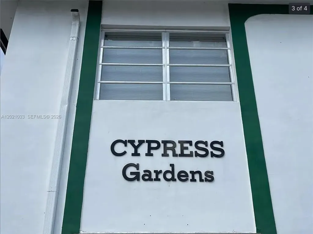 2219 Polk Street Hollywood FL 33020