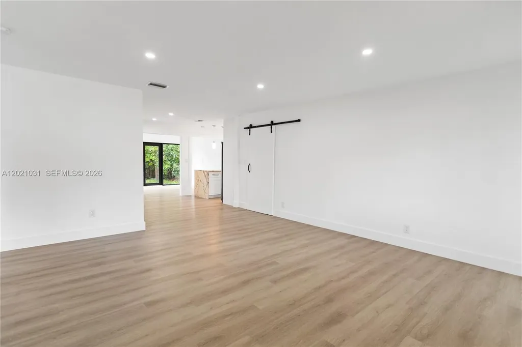 3743 NE 16th Terrace Pompano Beach FL 33064