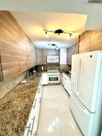 100 Bayview Drive Sunny Isles Beach FL 33160