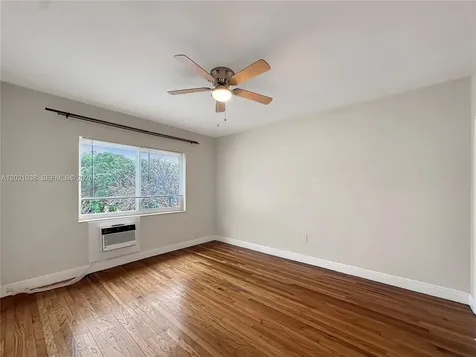 965 Bay Drive Miami Beach FL 33141
