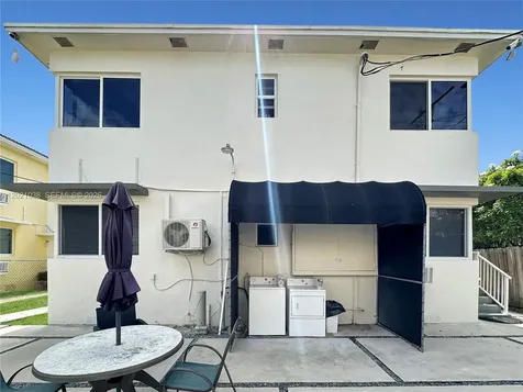 965 Bay Drive Miami Beach FL 33141
