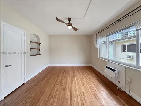 965 Bay Drive Miami Beach FL 33141