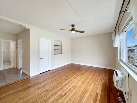 965 Bay Drive Miami Beach FL 33141
