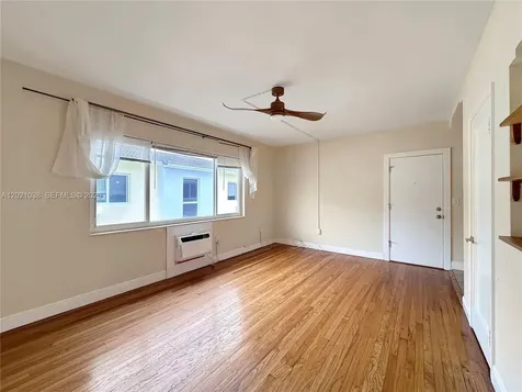 965 Bay Drive Miami Beach FL 33141