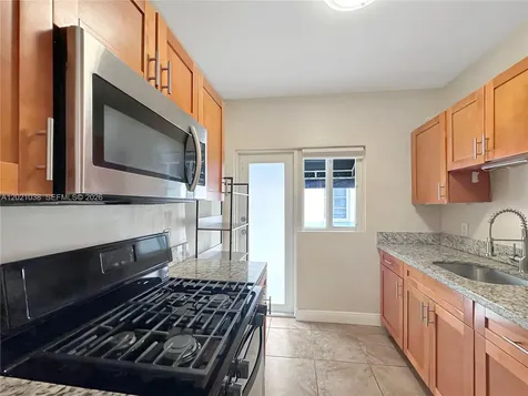 965 Bay Drive Miami Beach FL 33141