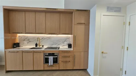 2700 NW 2nd Avenue Miami FL 33127