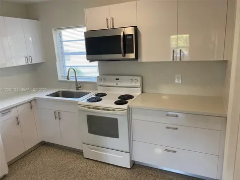 2325 N 25th Avenue Hollywood FL 33020