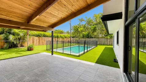 2765 NE 35th Drive Fort Lauderdale FL 33308