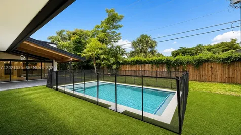 2765 NE 35th Drive Fort Lauderdale FL 33308