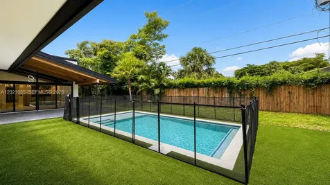2765 NE 35th Drive Fort Lauderdale FL 33308