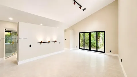 2765 NE 35th Drive Fort Lauderdale FL 33308
