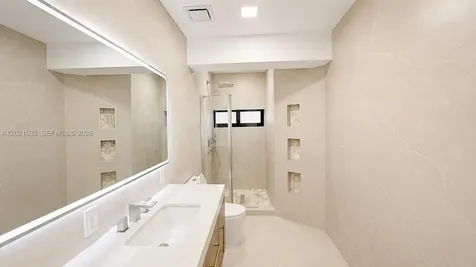 2765 NE 35th Drive Fort Lauderdale FL 33308