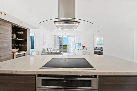 19195 Mystic Pointe Drive Aventura FL 33180