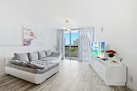 19195 Mystic Pointe Drive Aventura FL 33180