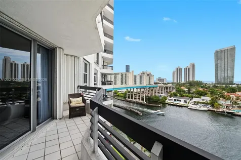 19195 Mystic Pointe Drive Aventura FL 33180