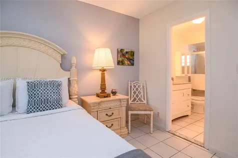 5100 NW 35th Street Lauderdale Lakes FL 33319