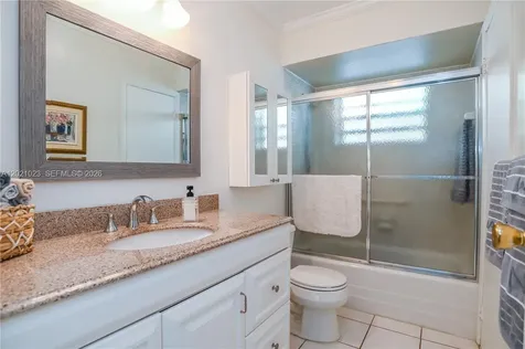 5100 NW 35th Street Lauderdale Lakes FL 33319