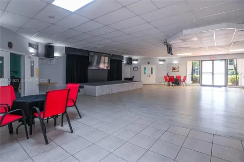 5100 NW 35th Street Lauderdale Lakes FL 33319