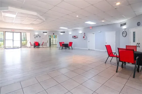5100 NW 35th Street Lauderdale Lakes FL 33319