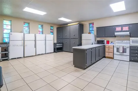 5100 NW 35th Street Lauderdale Lakes FL 33319