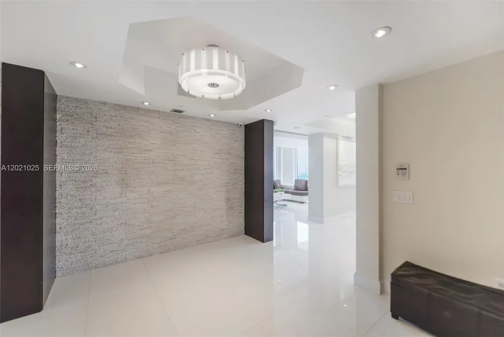 6000 Island Boulevard Aventura FL 33160